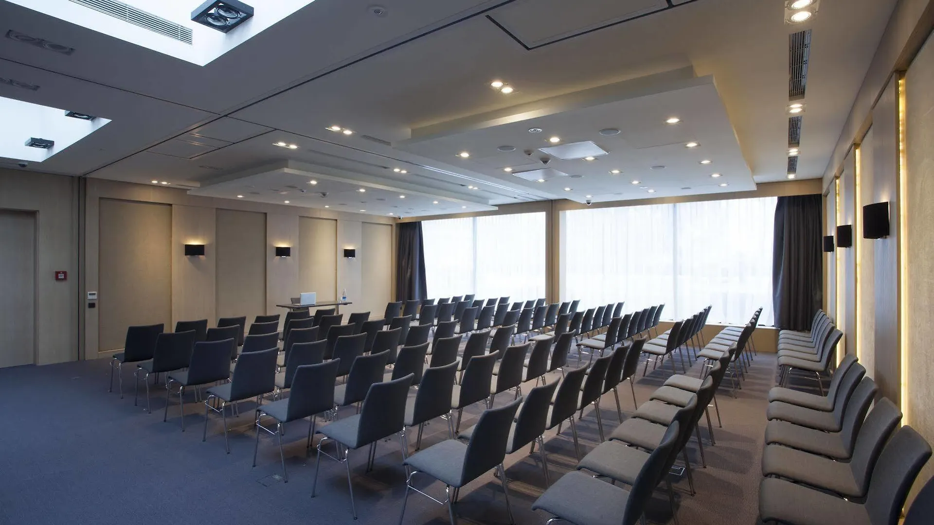 Ilonn Hotel Познань