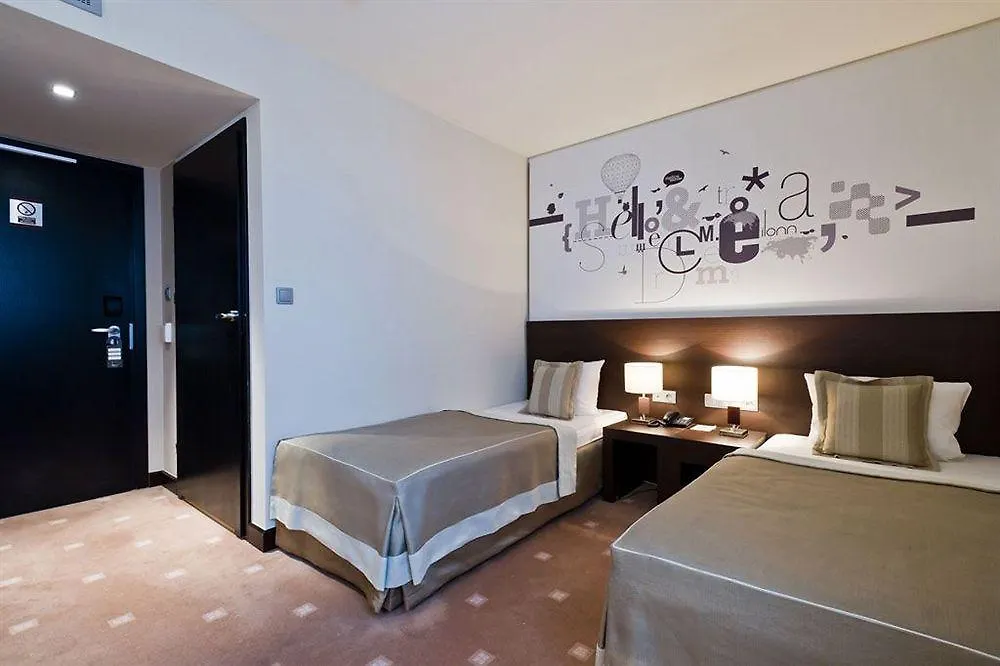 Ilonn Hotel Posen 4*,  Polen